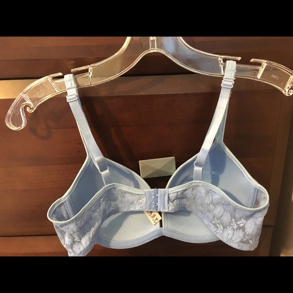 Blue lace bra - Picture 2 of 3